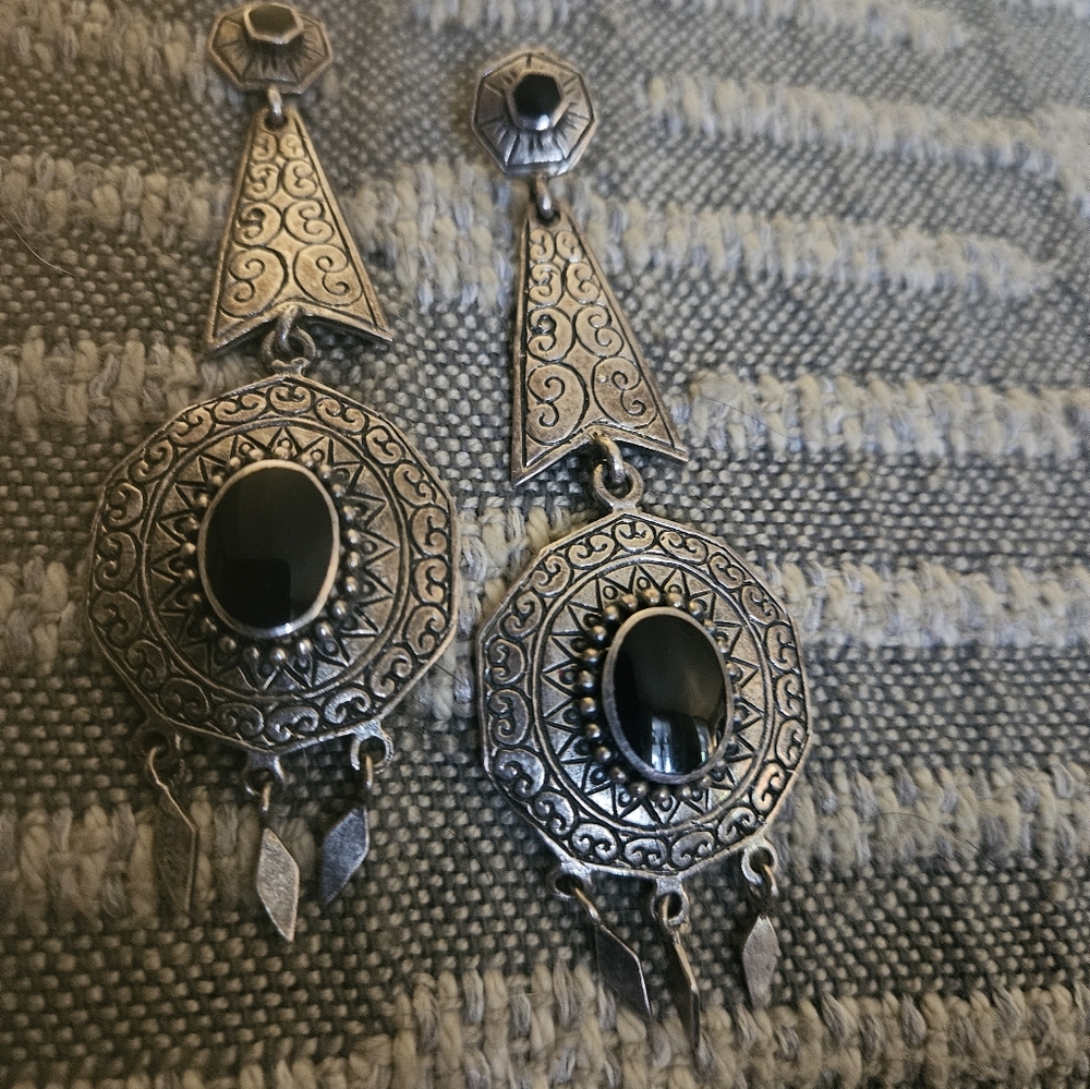 FANTASTIC STERLING AND ONYX DANGLE VTG EARRINGS W.TASSELS. SUPERB SCROLL WORK!